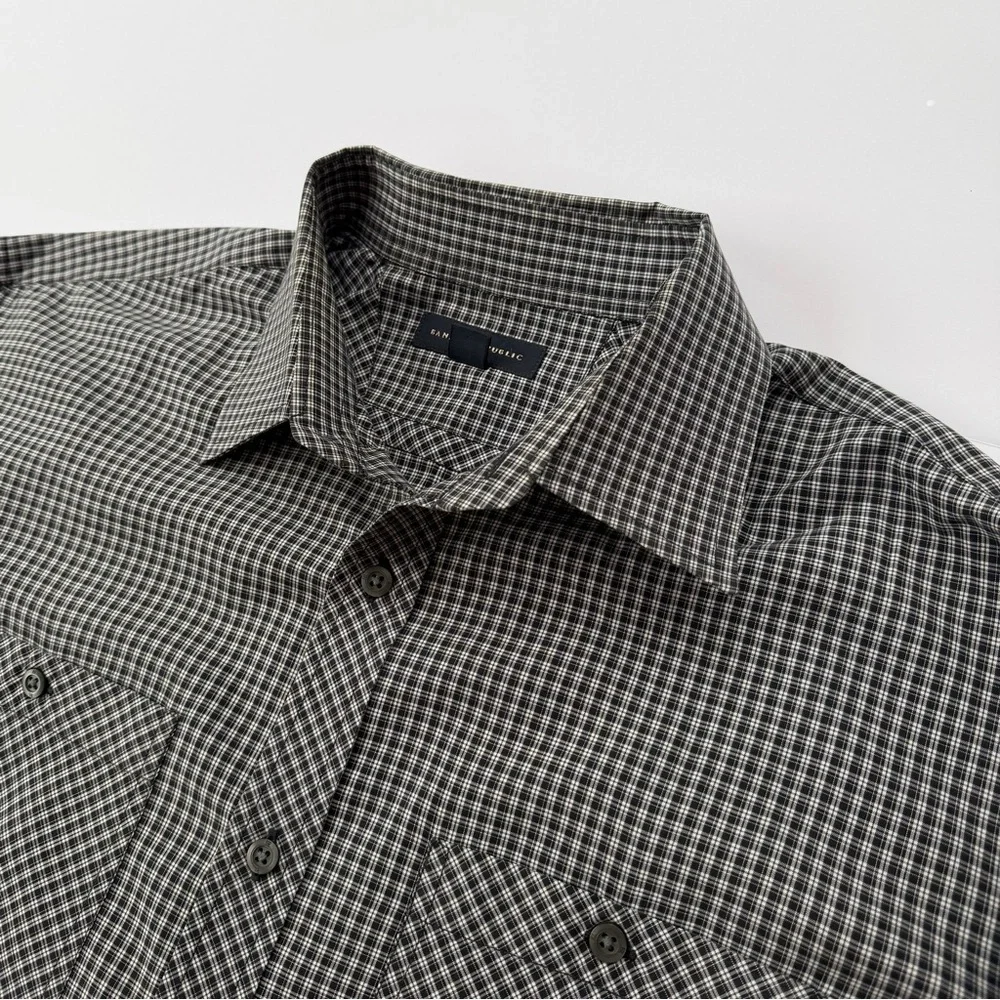 Men’s Banana Republic Long Sleeve Shirt Size XL (17-17 1/2 neck)​​